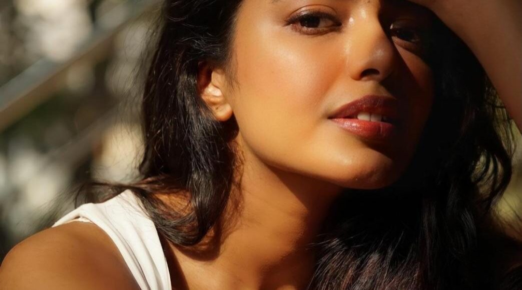 Actress Shivani Rajashekar (8)